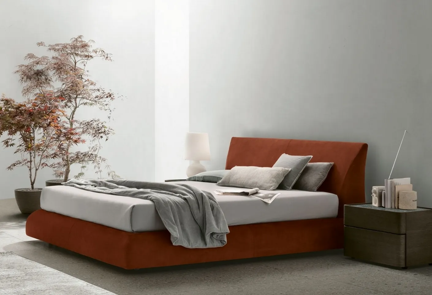 Letto con box contenitore Eros in pelle nabuk di Tomasella